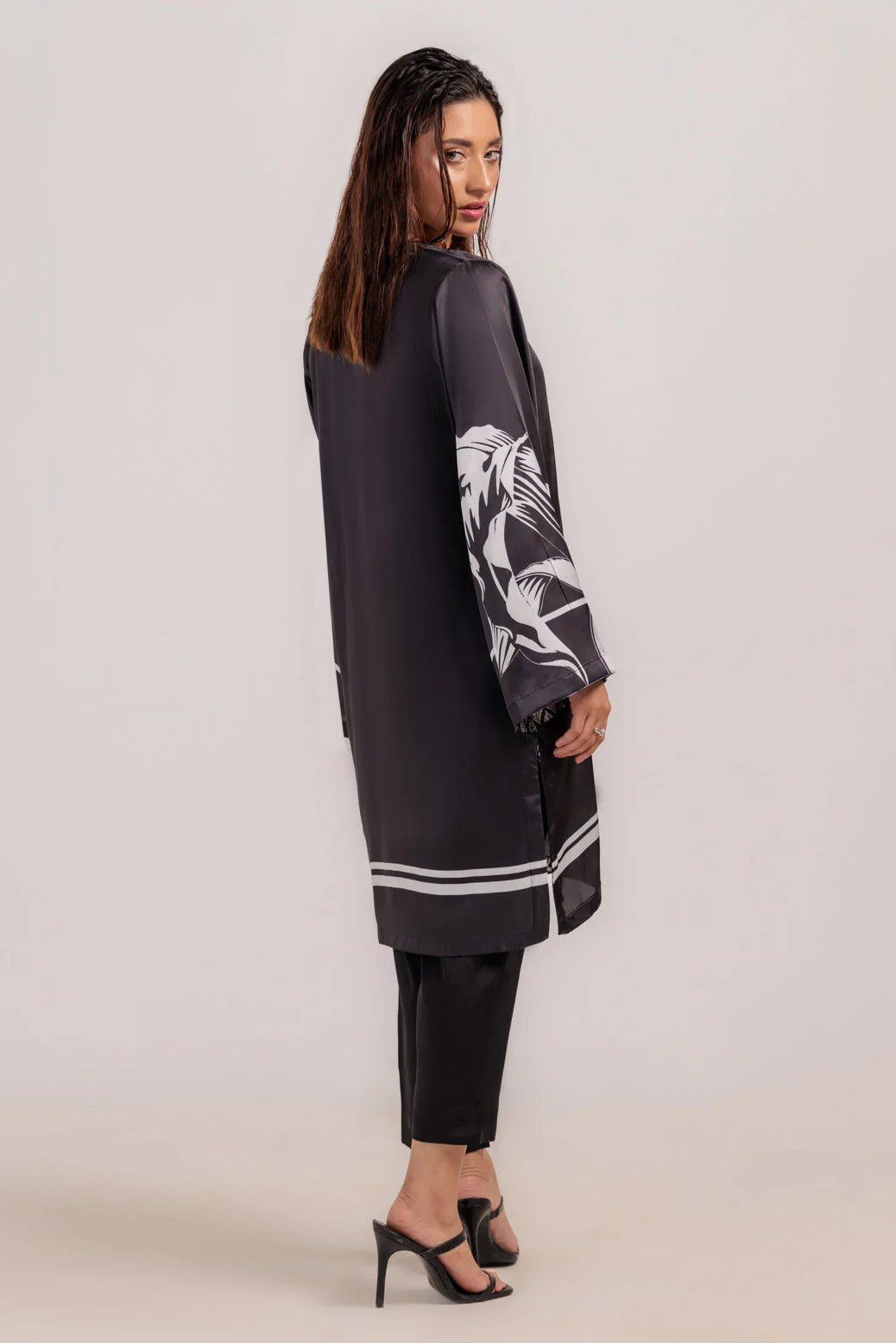 B-WHITE-SILK-2 PIECE (WS7242P15) - Image 3