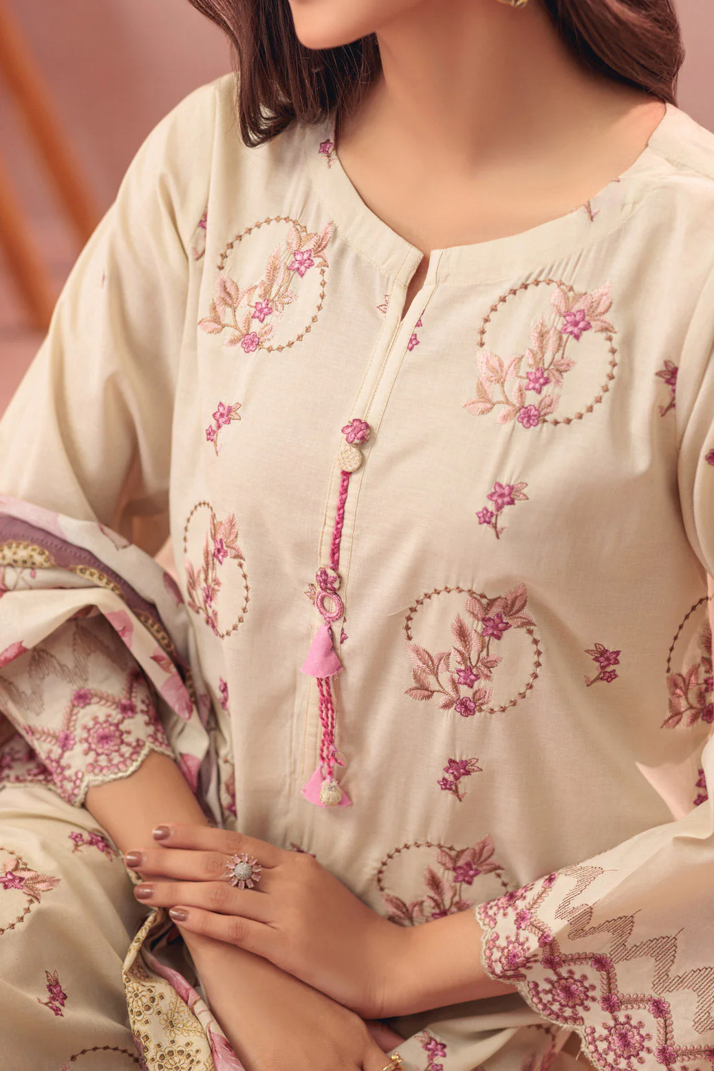 BEIGE-CAMBRIC-3 PIECE (SS1243P18) - Image 2