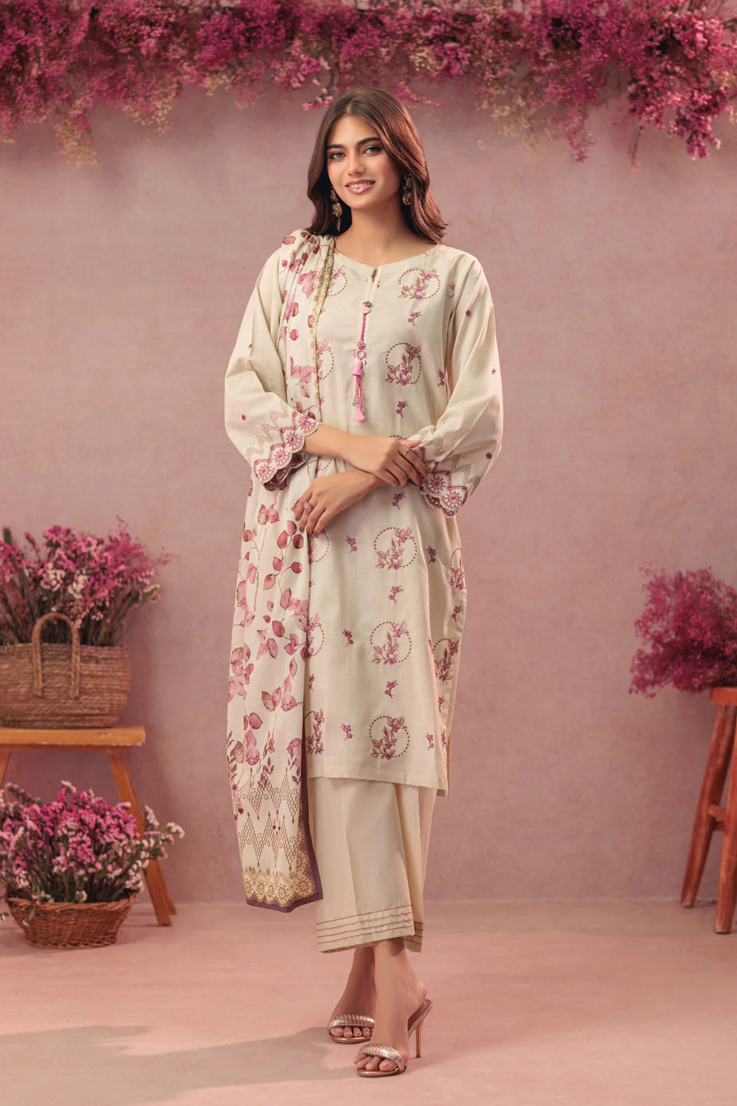 BEIGE-CAMBRIC-3 PIECE (SS1243P18) - Image 4