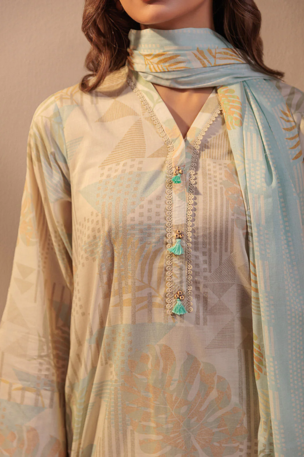 BEIGE-LAWN-3 PIECE (PWS6243P13) - Image 2