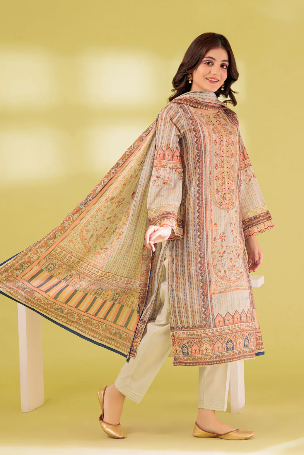 BEIGE-LAWN-3 PIECE (SSS233P72) - Image 4