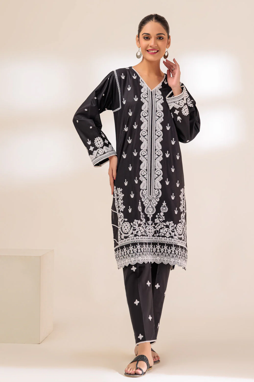 BLACK-CAMBRIC-2 PIECE (SHS232P08) - Image 2