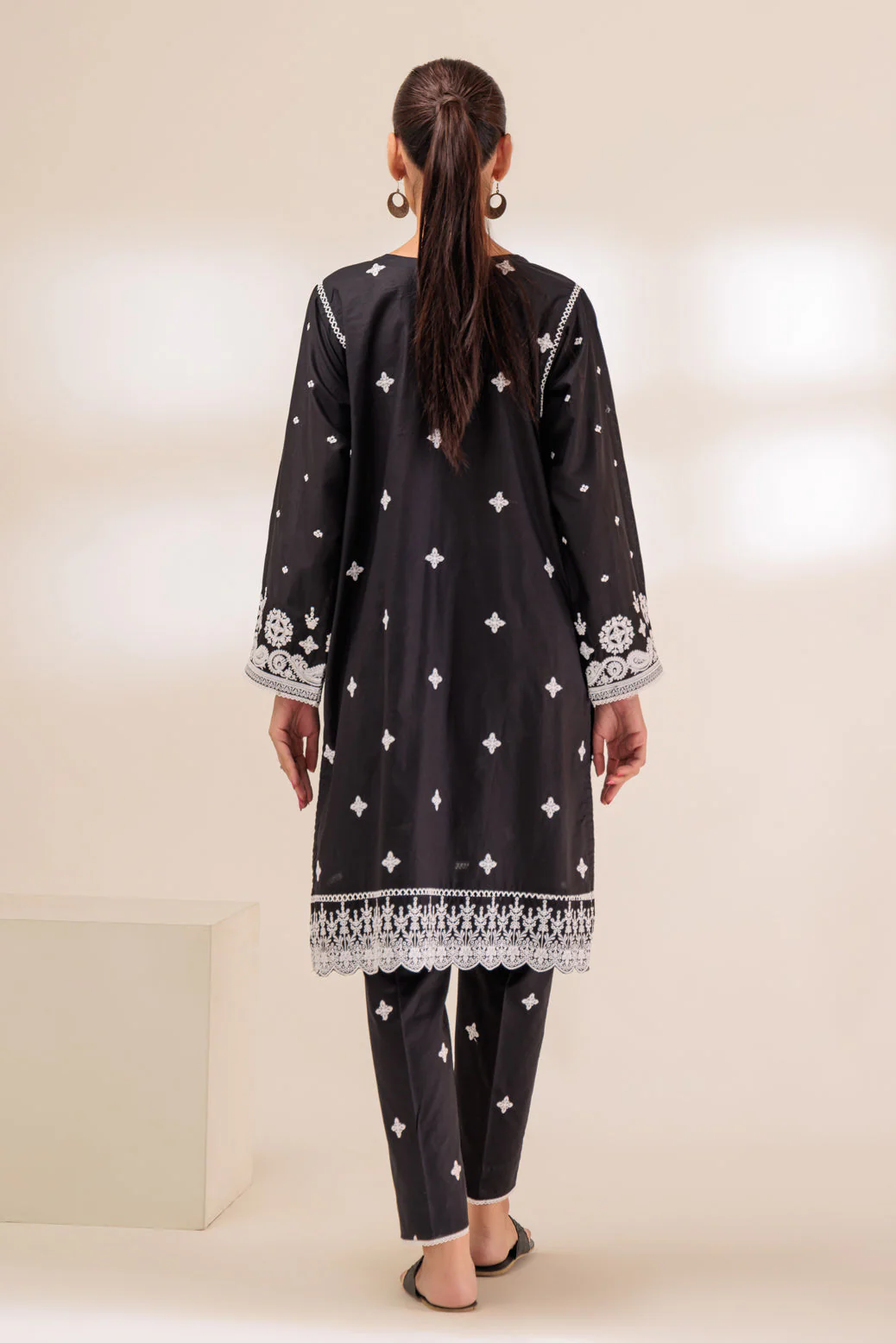 BLACK-CAMBRIC-2 PIECE (SHS232P08) - Image 3
