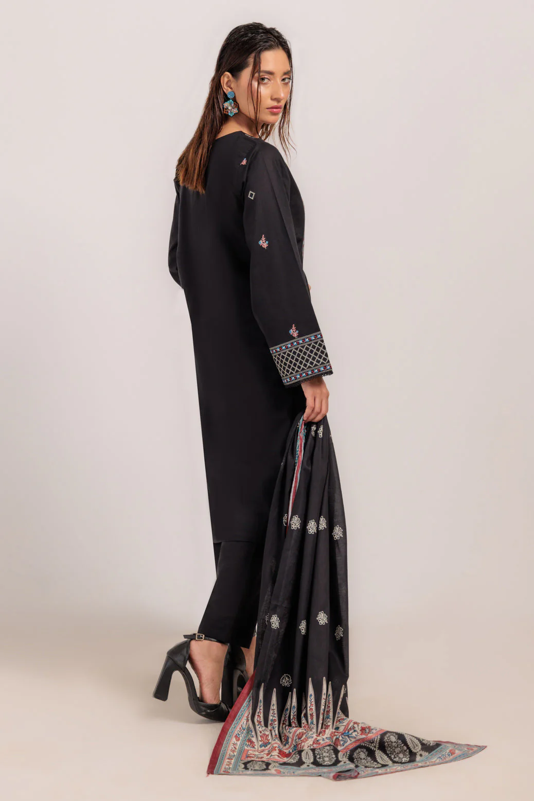 BLACK-CAMBRIC-3 PIECE (BS1243P08) - Image 3