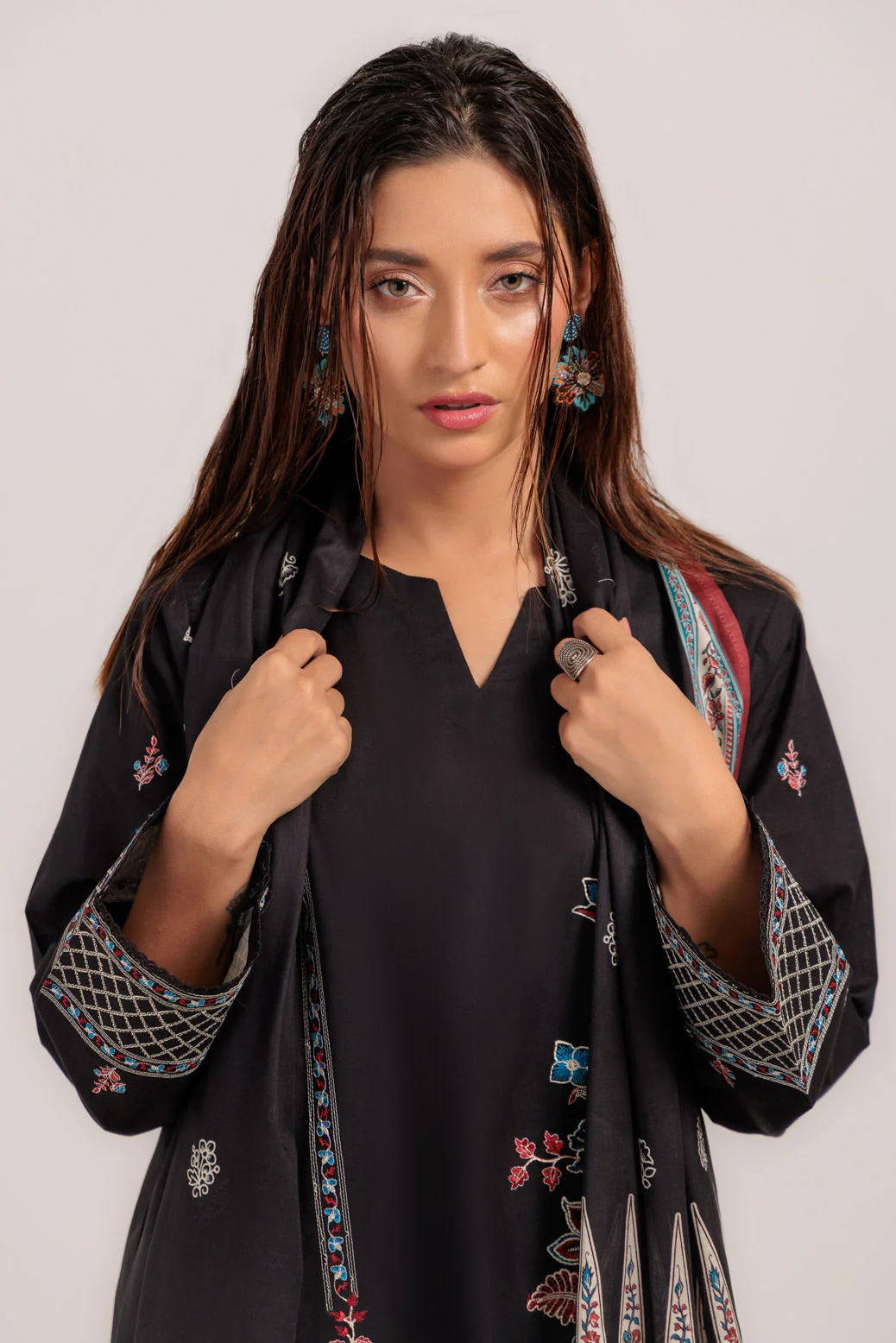 BLACK-CAMBRIC-3 PIECE (BS1243P08) - Image 4