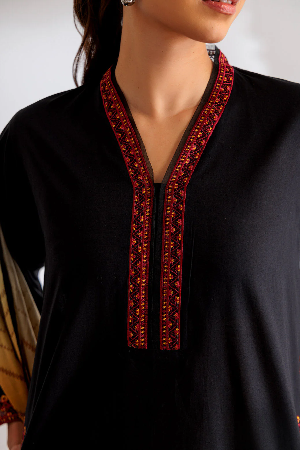 BLACK-CAMBRIC-3 PIECE (BS1243P09) - Image 2