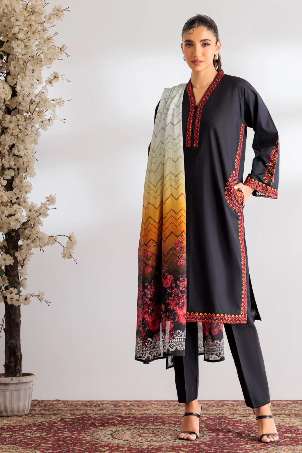 BLACK-CAMBRIC-3 PIECE (BS1243P09) - Image 4