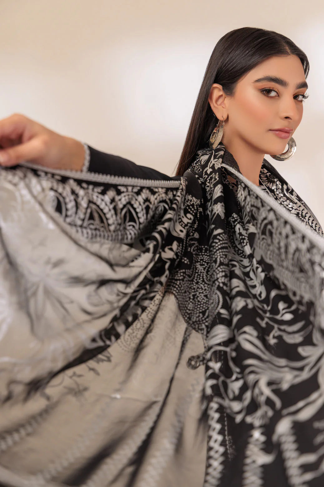 BLACK-CAMBRIC-3 PIECE (BSHS233P13) - Image 2