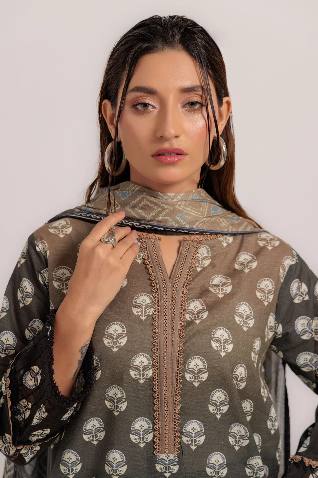 BLACK-CAMBRIC-3 PIECE (WS2243P17) - Image 4