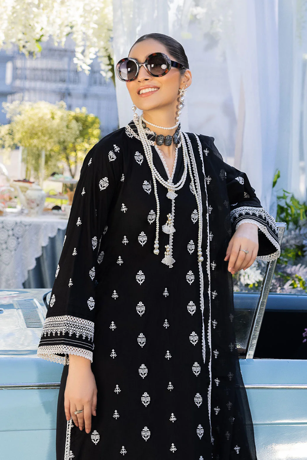 BLACK-CHIKANKARI-SUIT (SCKS223P04) - Image 4