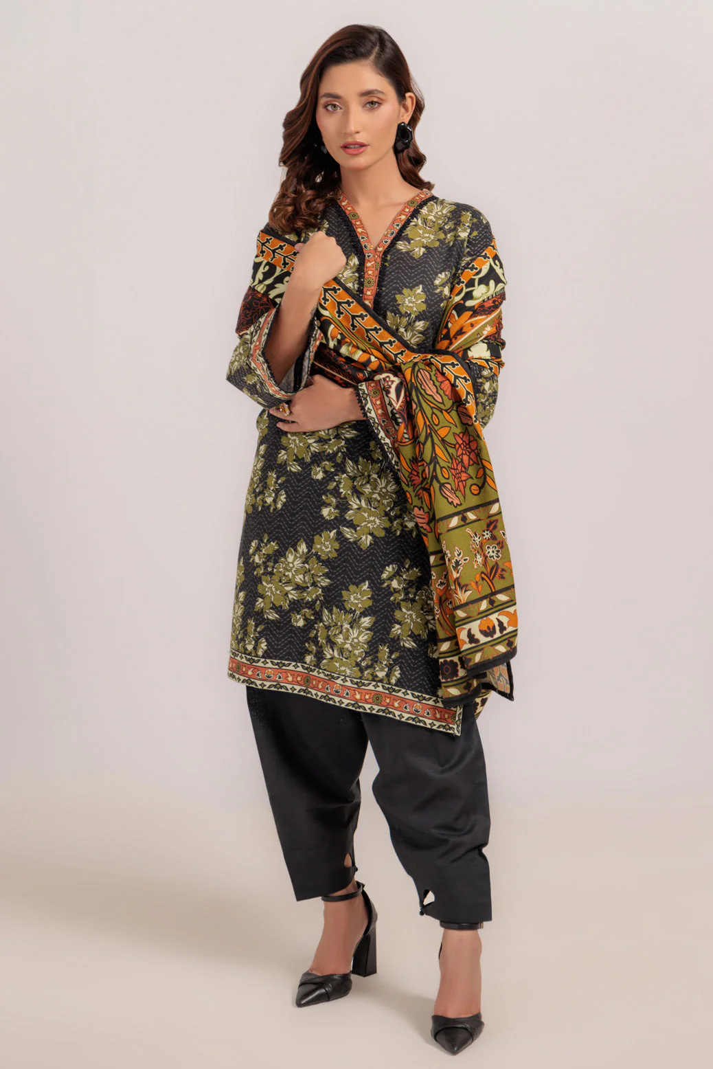 BLACK-KHADDAR-3 PIECE (WS7243P28) - Image 2