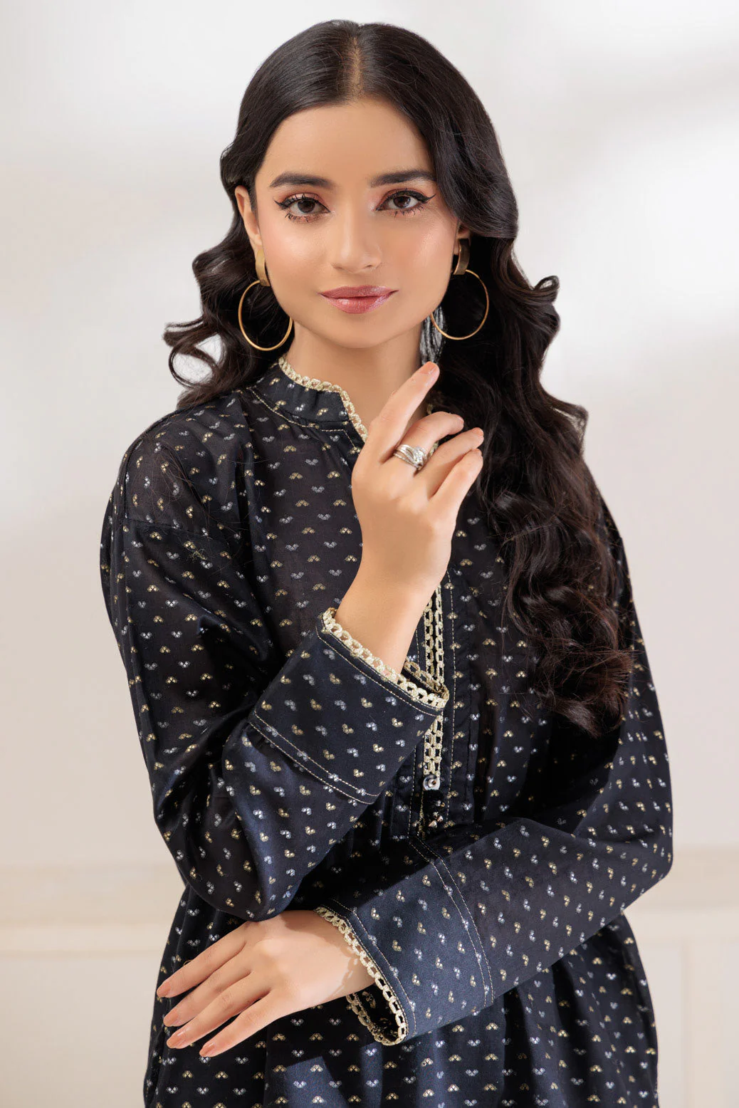BLACK-LAWN-2 PIECE (SRS232P47) - Image 2