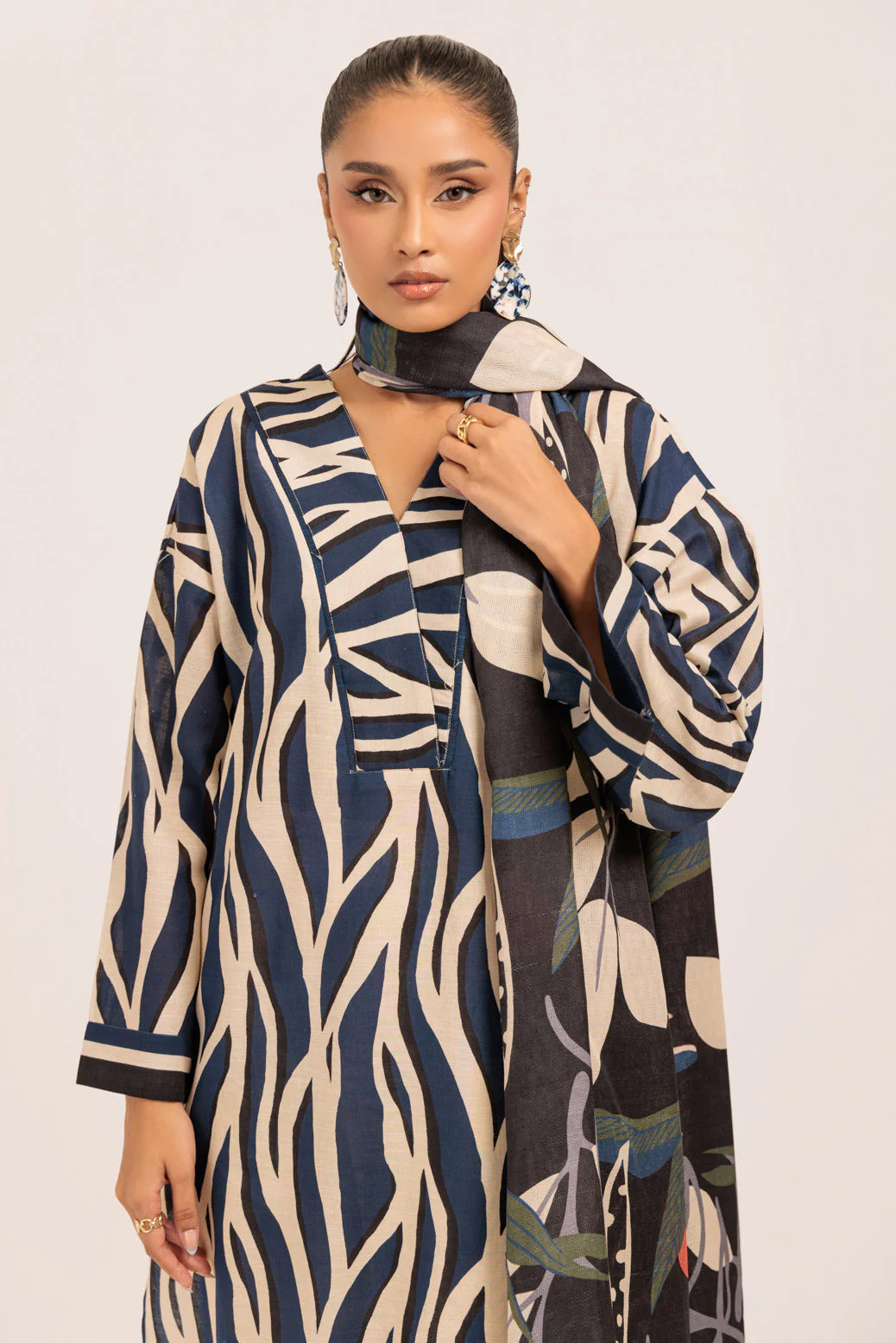 BLUE-KHADDAR-3 PIECE (WS2243P19) - Image 4