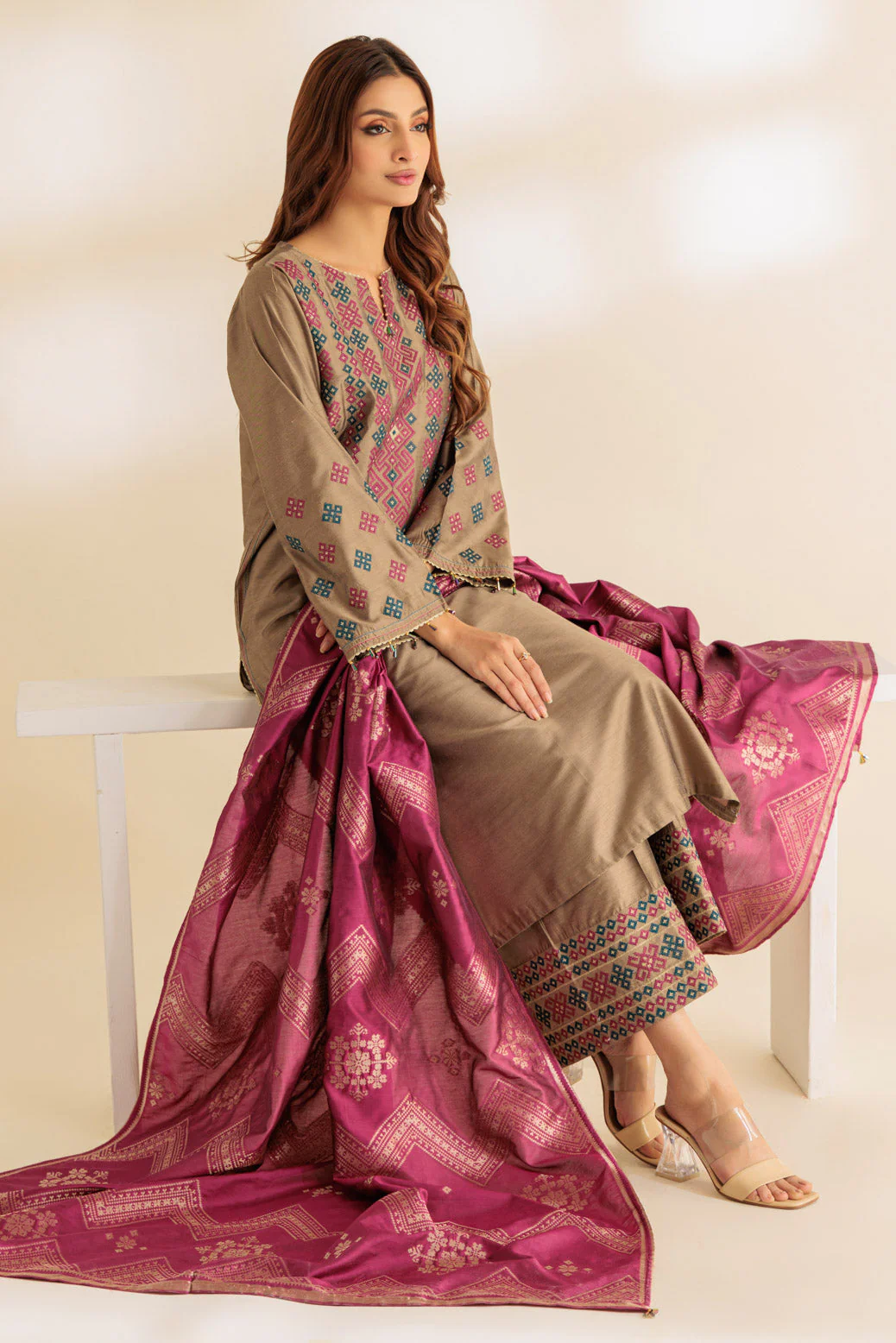 D-BEIGE-RAW SILK-3 PIECE (SS6243P14) - Image 3