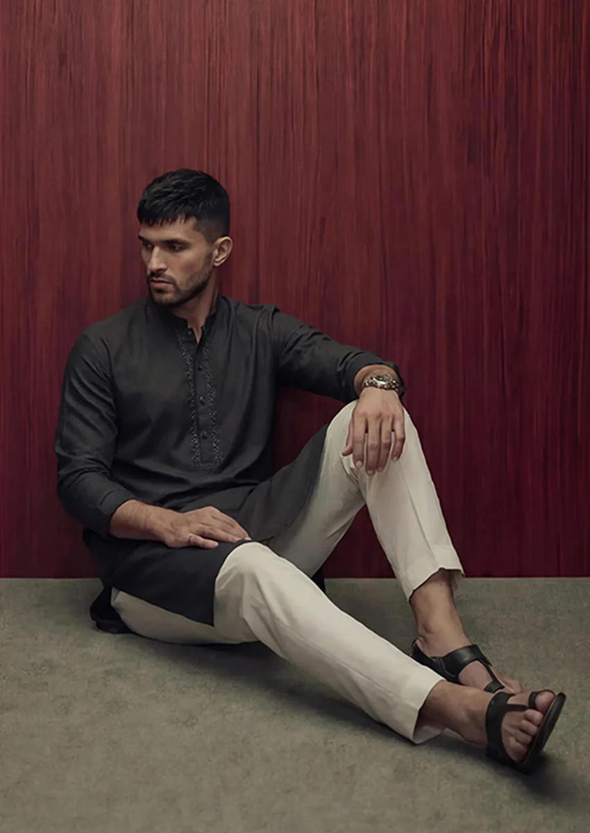 Black-Blended-Kurta - (MP1PBW25BM10N5) - Image 2