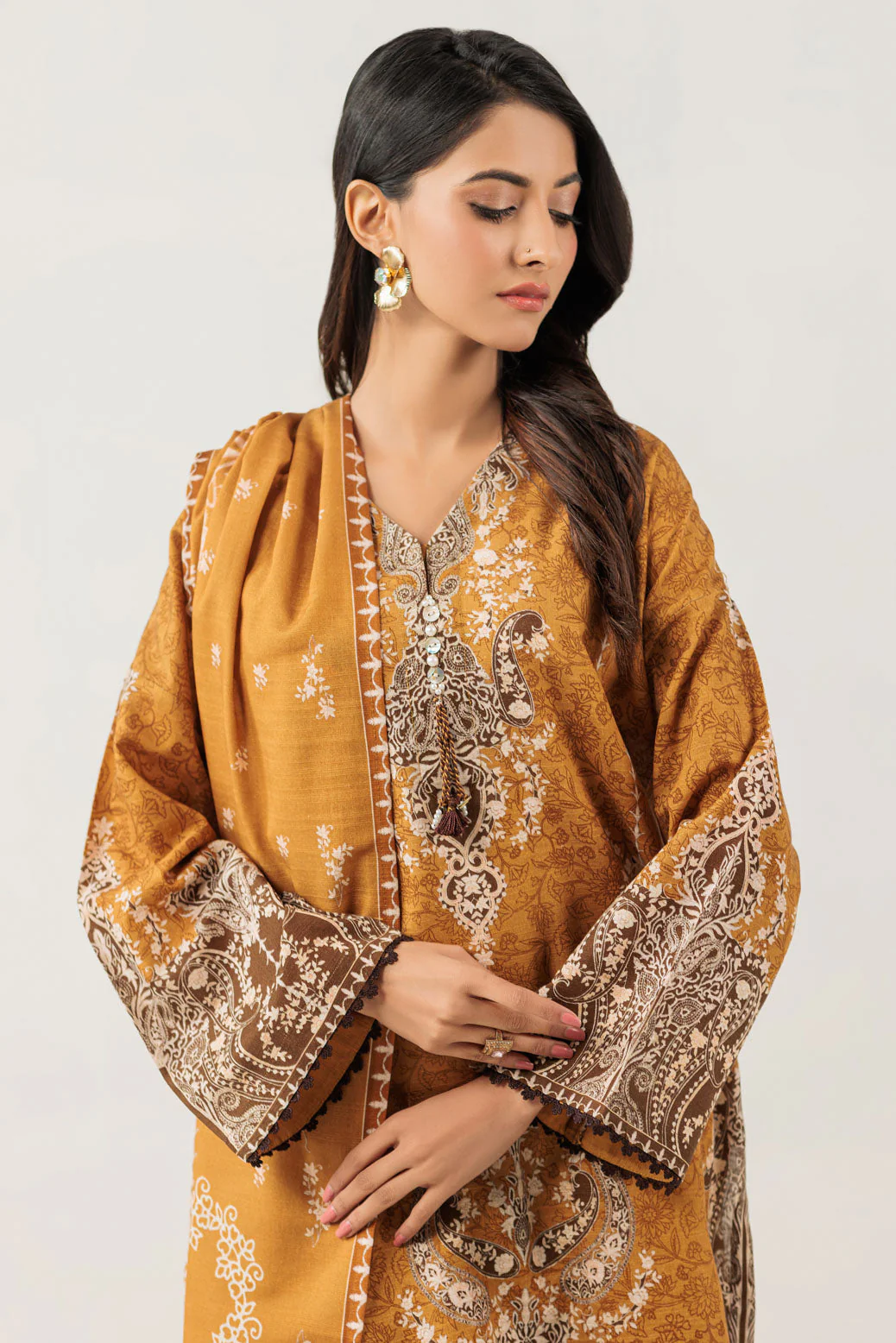 MUSTARD-KHADDAR-3 PIECE (WS6243P96) - Image 4