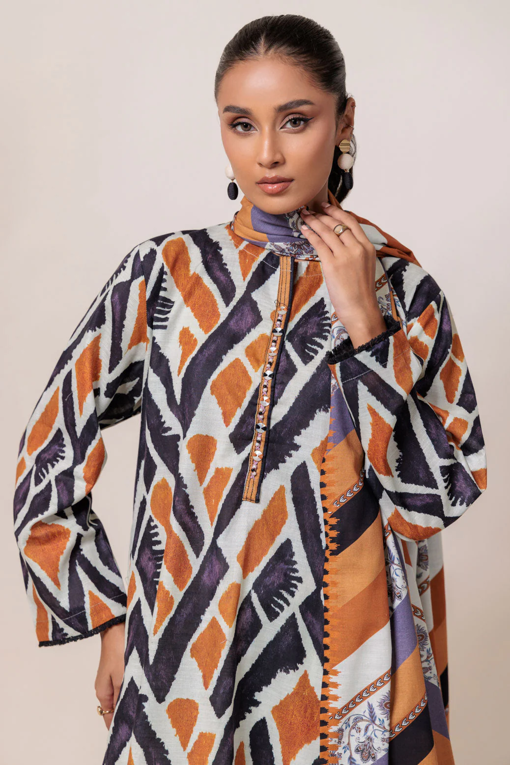 O-WHITE-KHADDAR-3 PIECE (WS2243P16) - Image 4