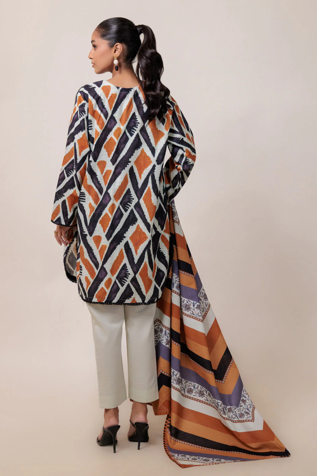 O-WHITE-KHADDAR-3 PIECE (WS2243P16) - Image 5