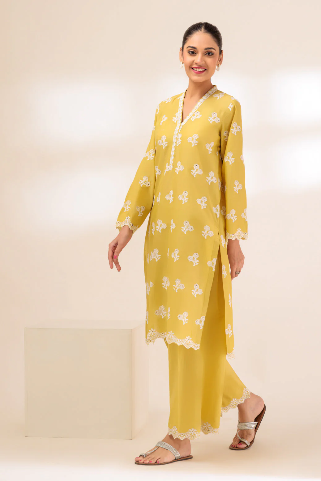 P-YELLOW-CAMBRIC-2 PIECE (BSRS232P01) - Image 4