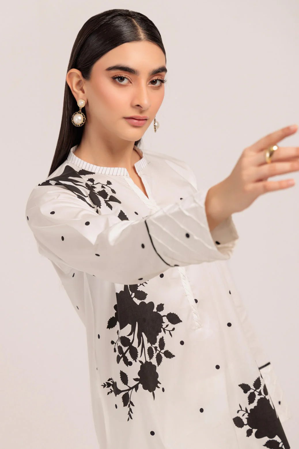 WHITE-CAMBRIC-2 PIECE (SS7242P01) - Image 2