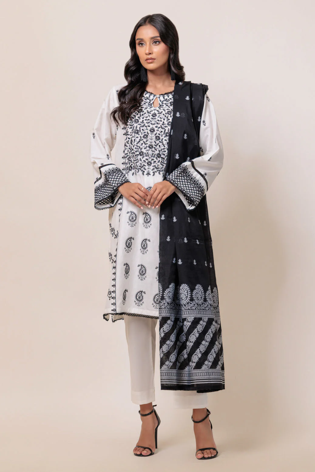 WHITE-CAMBRIC-3 PIECE (BPS6243P20) - Image 2