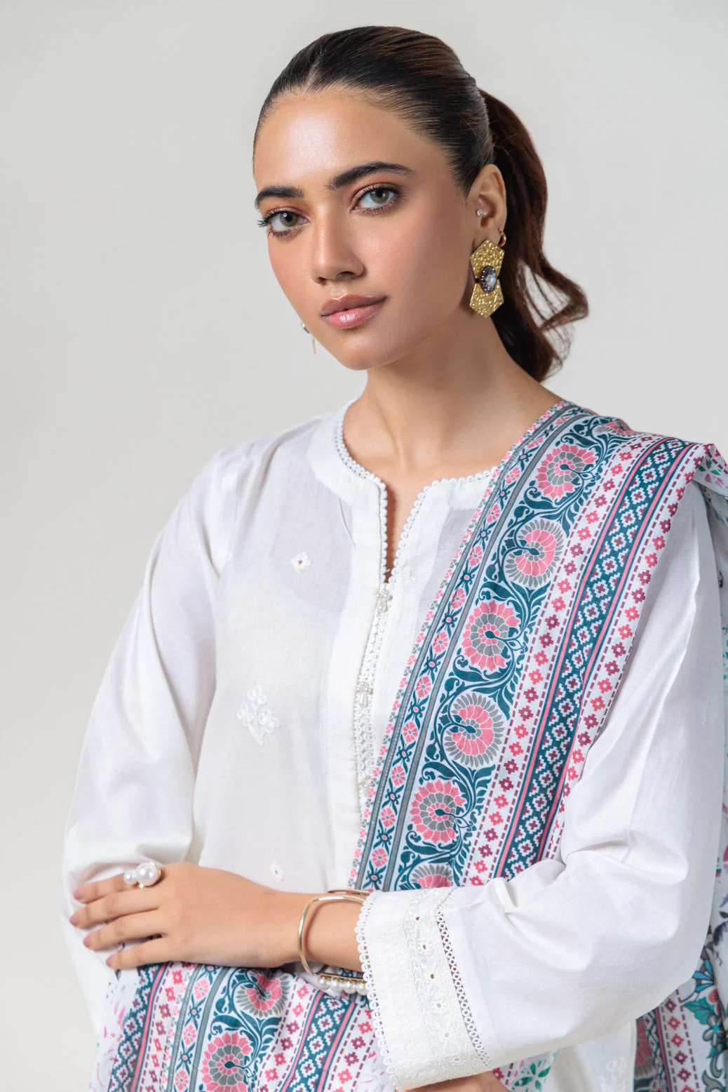 WHITE-CAMBRIC-3 PIECE (BPS6243P23) - Image 2