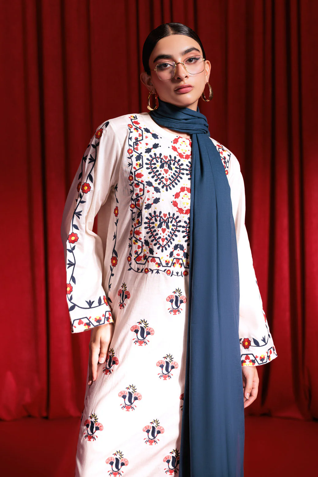 WHITE-CAMBRIC-3 PIECE (BPS7243P01) - Image 2