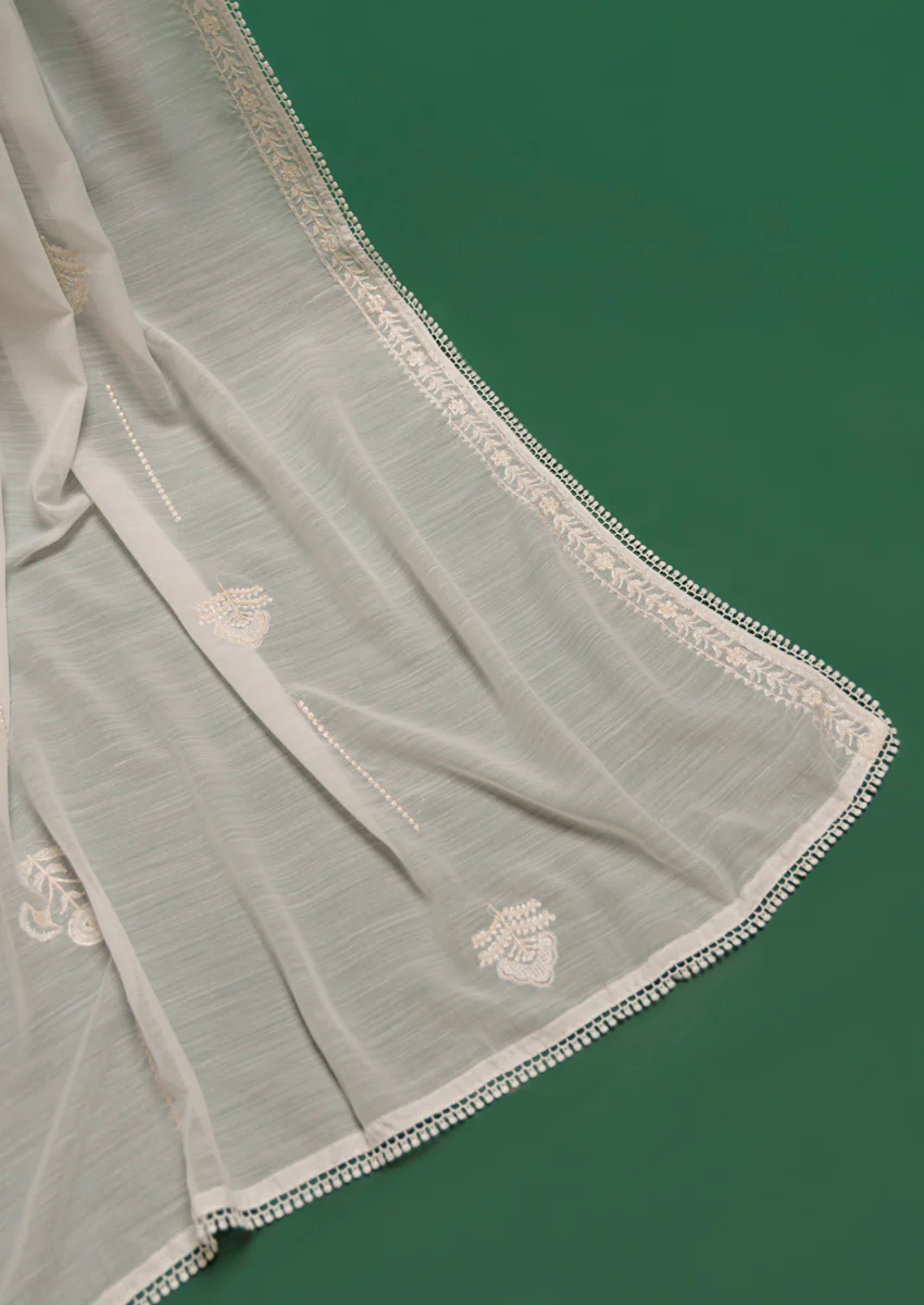 Embroidered White Voile Dupatta (WPS25VD1011) - Image 4