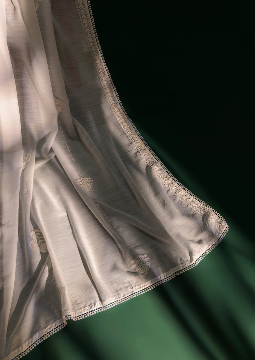 Embroidered White Voile Dupatta (WPS25VD1011) - Image 6