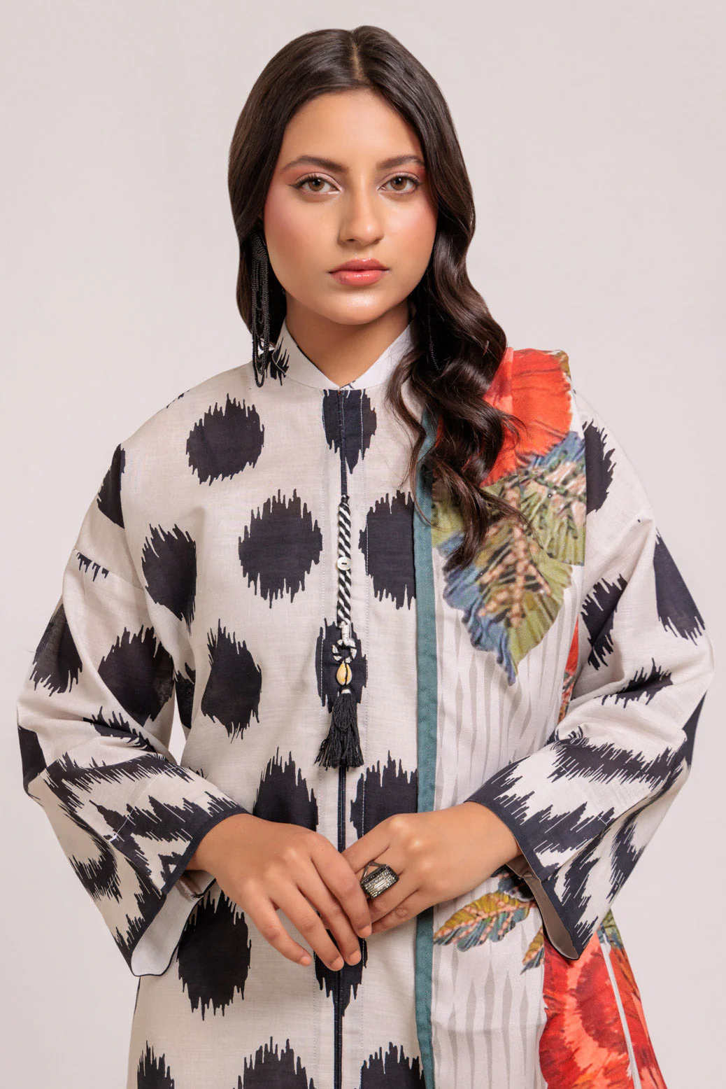 O-WHITE-KHADDAR-3 PIECE (WS2243P47) - Image 2