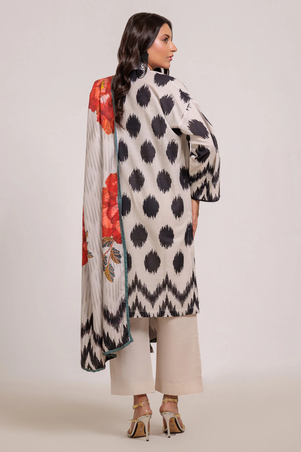 O-WHITE-KHADDAR-3 PIECE (WS2243P47) - Image 5