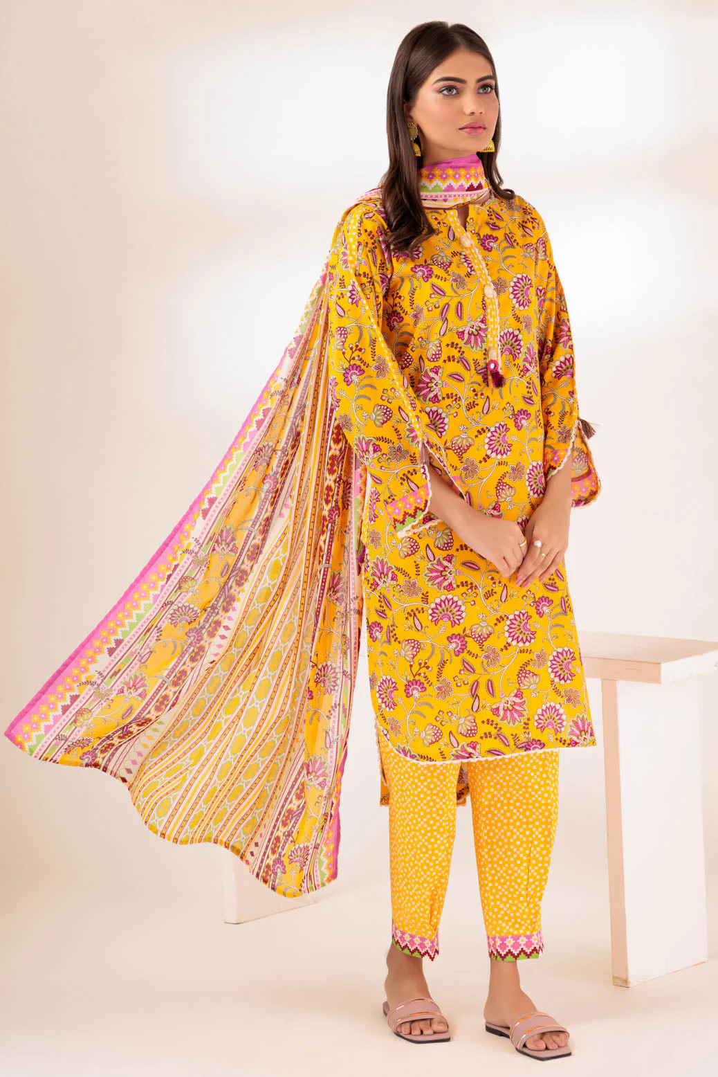 YELLOW-LAWN-3 PIECE (SSS233P71) - Image 2